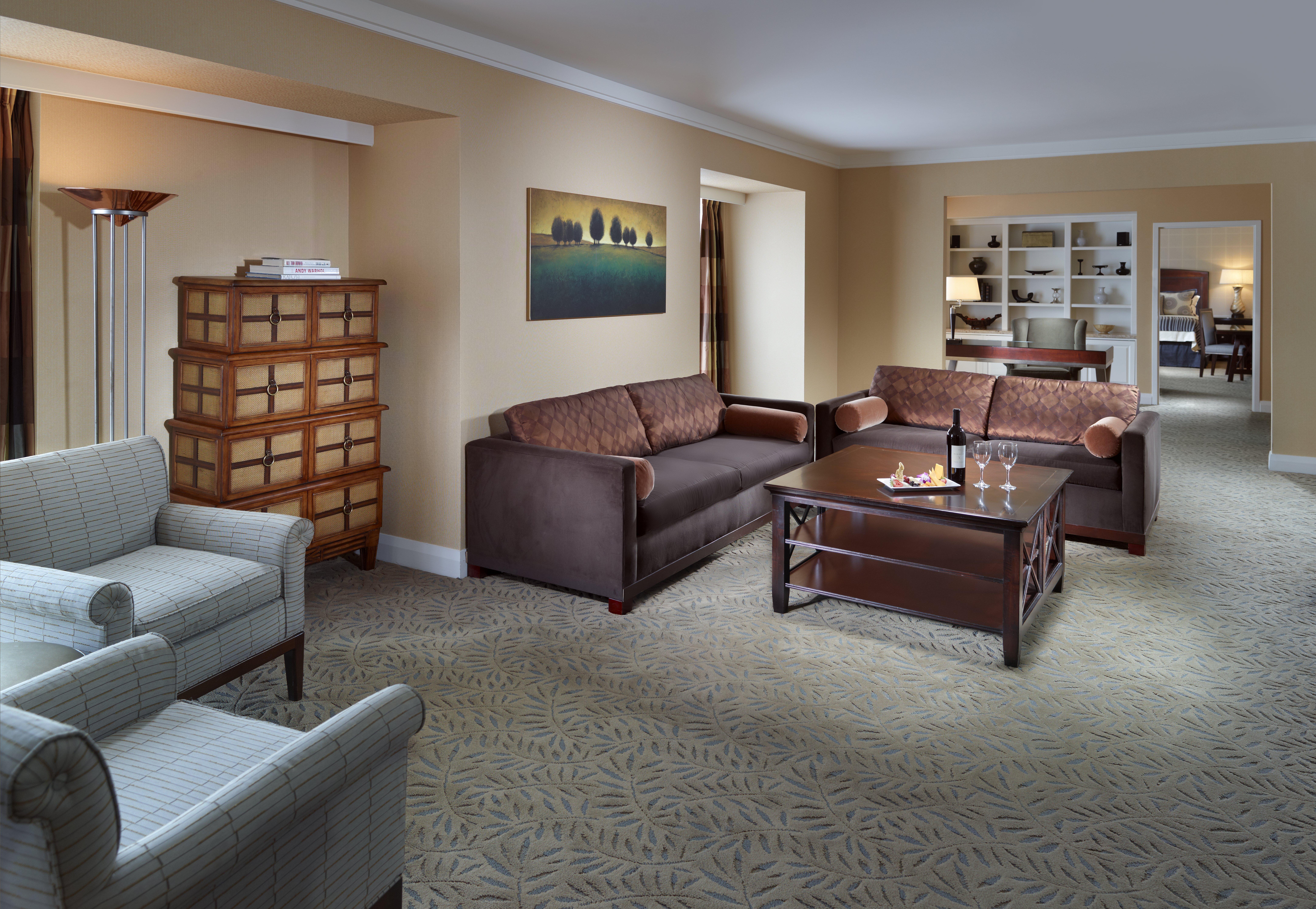 Omni Angeles Hotel 4*